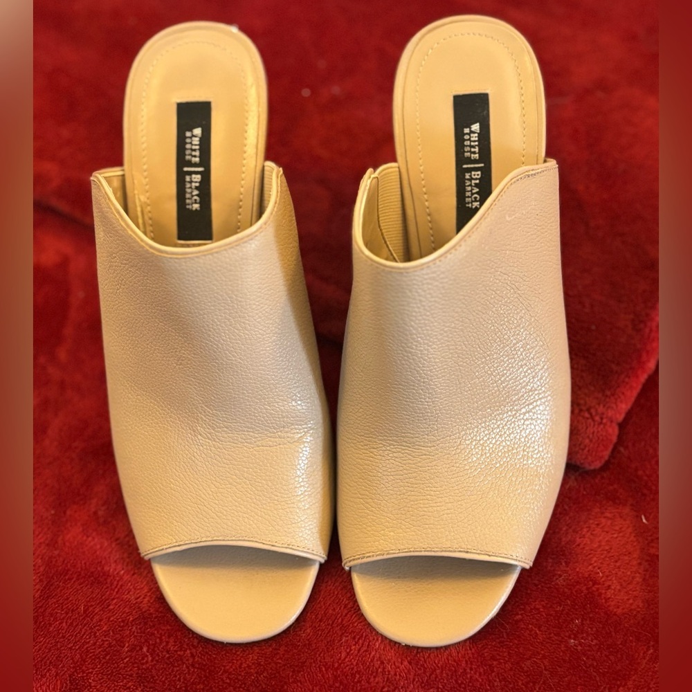 White House Black Market Women's Beige Heeled Boots